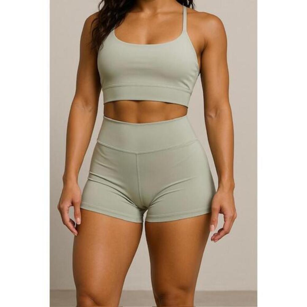 Gray High-Waisted Scrunch Workout Shorts Sculpting Gym Athleisure Size M